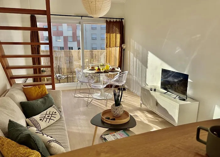 Le Duplex Apartment *